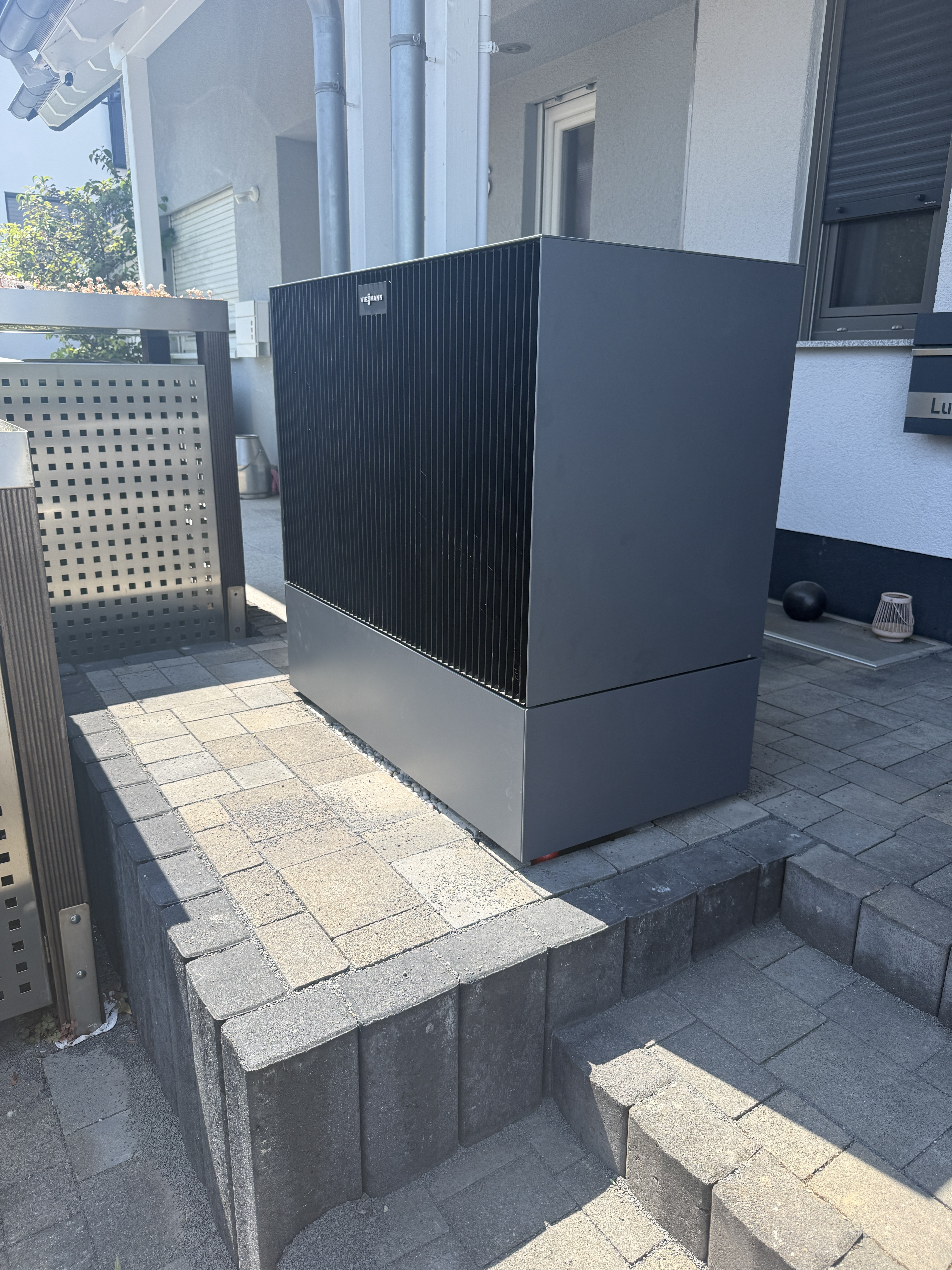 Viessmann Wärmepumpe Außengerät bei Kunde